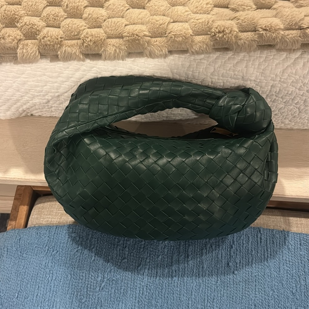 BOTTEGA VENETA Teen Jodie raintree green. Used once. Comes with receipt - Picture 5 of 11